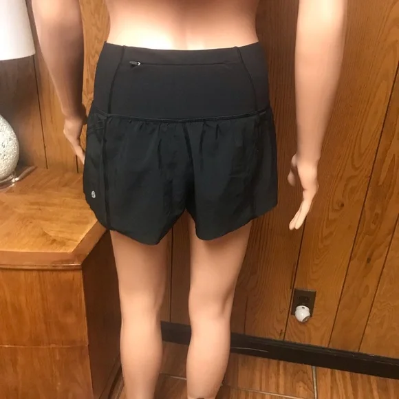 Lululemon Short Black-Size 6 -Good Condition - Picture 7 of 14